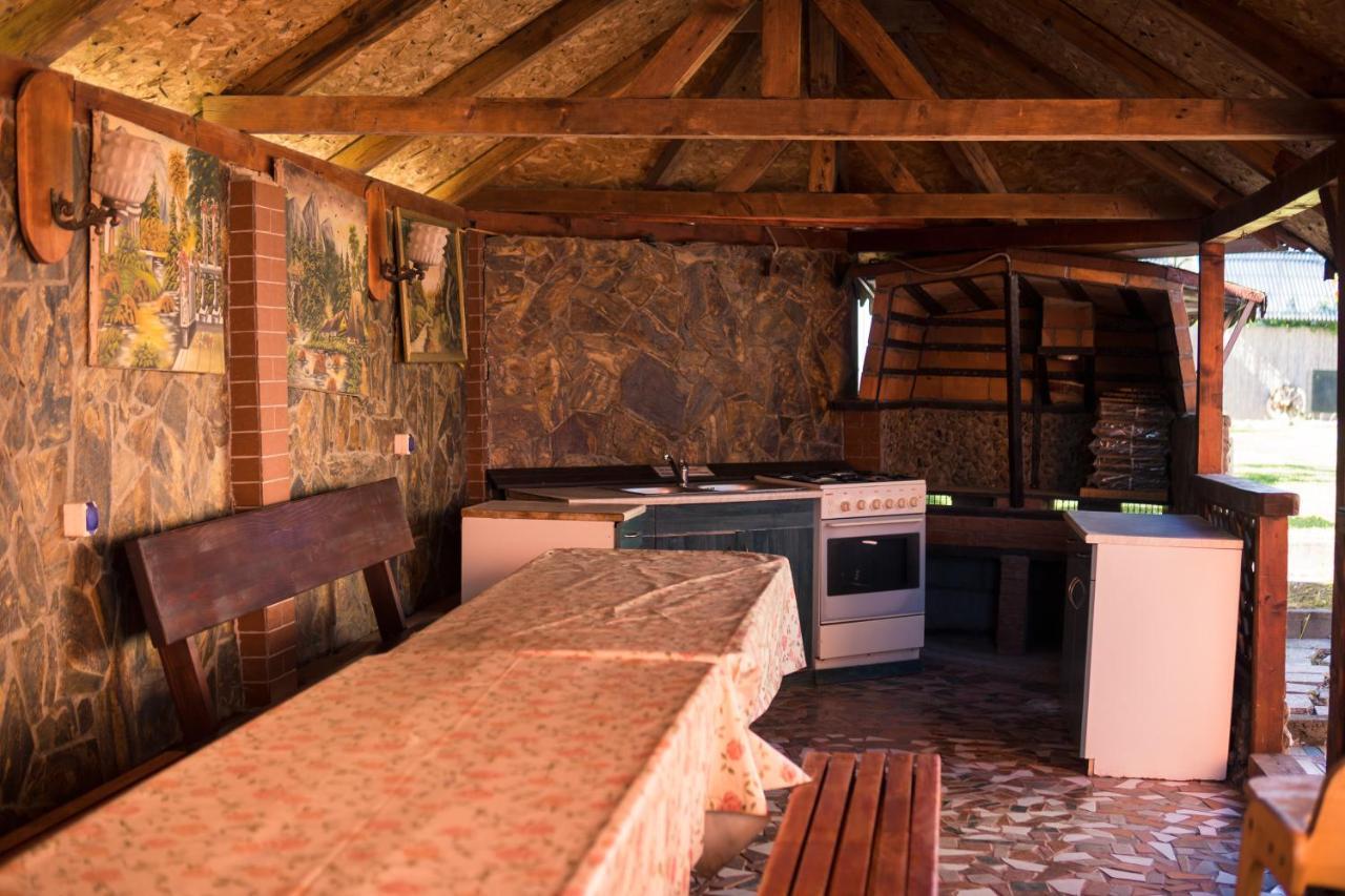 Pensiunea Casa Porojan Бэйле-Уну-Май Экстерьер фото